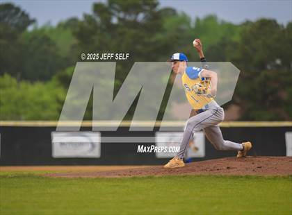 Thumbnail 1 in Oscar Smith @ Hickory photogallery.