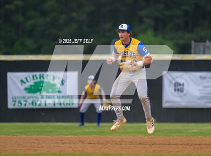 Thumbnail 2 in Oscar Smith @ Hickory photogallery.