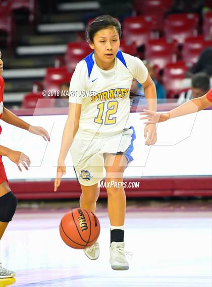 Thumbnail 3 in Monument Valley vs. Valley (Sanders) - Native American Basketball Classic photogallery.