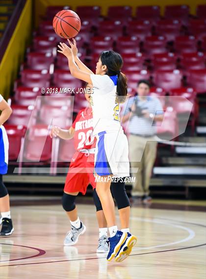 Thumbnail 1 in Monument Valley vs. Valley (Sanders) - Native American Basketball Classic photogallery.