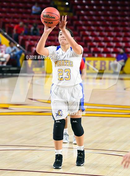 Thumbnail 2 in Monument Valley vs. Valley (Sanders) - Native American Basketball Classic photogallery.