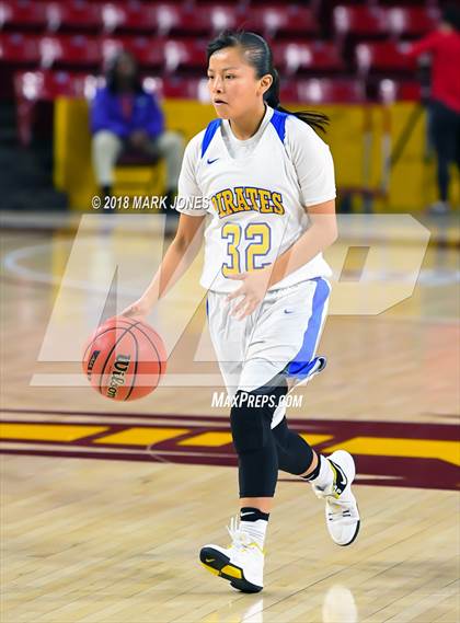 Thumbnail 3 in Monument Valley vs. Valley (Sanders) - Native American Basketball Classic photogallery.