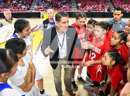 Thumbnail 3 in Monument Valley vs. Valley (Sanders) - Native American Basketball Classic photogallery.