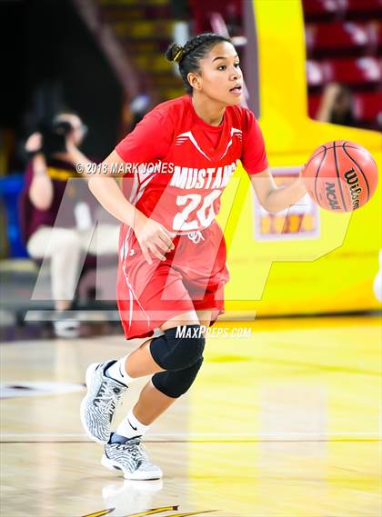 Thumbnail 2 in Monument Valley vs. Valley (Sanders) - Native American Basketball Classic photogallery.