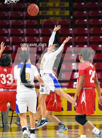 Thumbnail 3 in Monument Valley vs. Valley (Sanders) - Native American Basketball Classic photogallery.