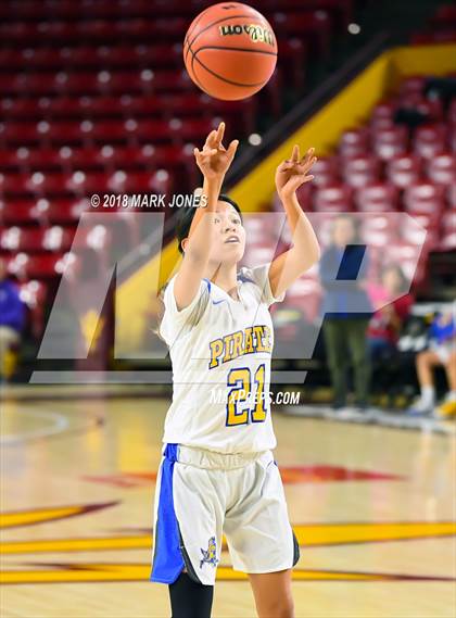 Thumbnail 3 in Monument Valley vs. Valley (Sanders) - Native American Basketball Classic photogallery.