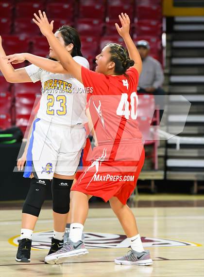 Thumbnail 3 in Monument Valley vs. Valley (Sanders) - Native American Basketball Classic photogallery.