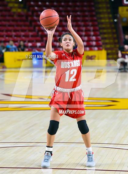 Thumbnail 2 in Monument Valley vs. Valley (Sanders) - Native American Basketball Classic photogallery.