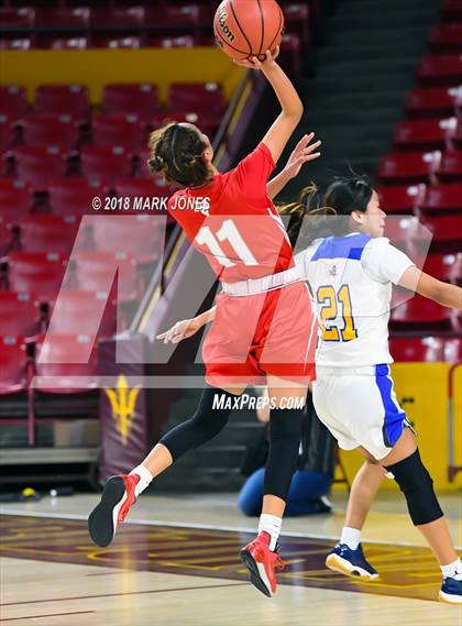 Thumbnail 1 in Monument Valley vs. Valley (Sanders) - Native American Basketball Classic photogallery.