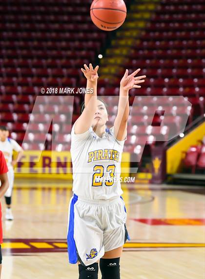 Thumbnail 3 in Monument Valley vs. Valley (Sanders) - Native American Basketball Classic photogallery.