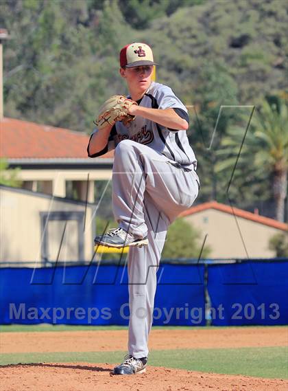 Thumbnail 3 in JV: JSerra Catholic @ Santa Margarita photogallery.