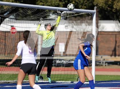Thumbnail 2 in Richardson @ Nolan Catholic (Duncanville Classic) photogallery.
