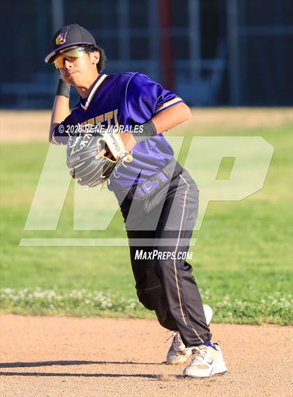 Thumbnail 1 in Righetti vs Marshall photogallery.