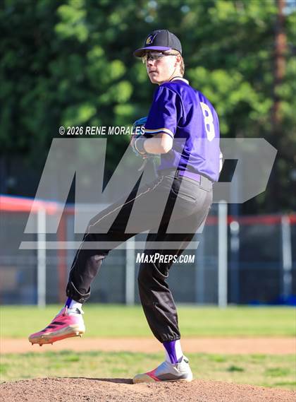 Thumbnail 3 in Righetti vs Marshall photogallery.