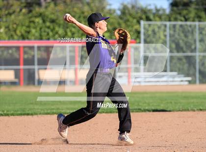 Thumbnail 2 in Righetti vs Marshall photogallery.
