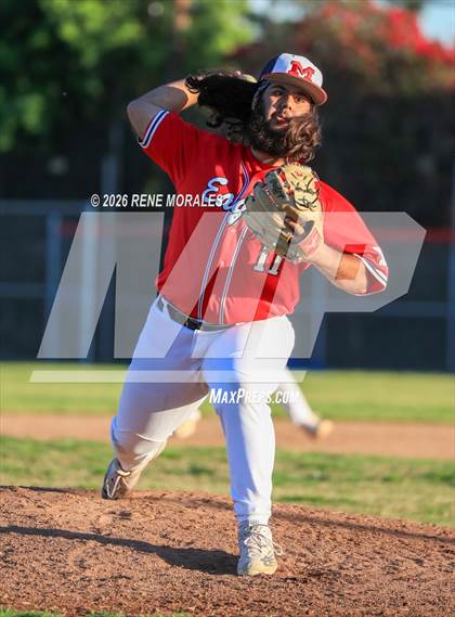 Thumbnail 2 in Righetti vs Marshall photogallery.