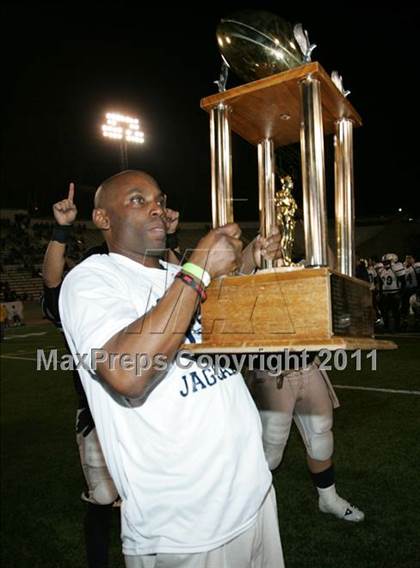 Thumbnail 2 in South East vs. Marshall (CIF LACS D2 Final) photogallery.