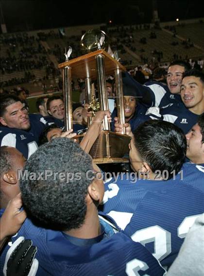 Thumbnail 3 in South East vs. Marshall (CIF LACS D2 Final) photogallery.