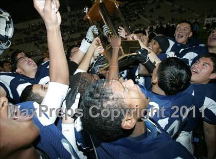 Thumbnail 3 in South East vs. Marshall (CIF LACS D2 Final) photogallery.