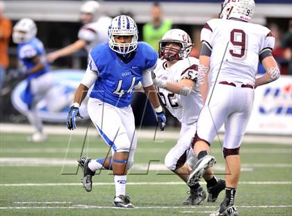 Thumbnail 1 in Cameron Yoe vs. Daingerfield (UIL 2A Division 1 Final) photogallery.