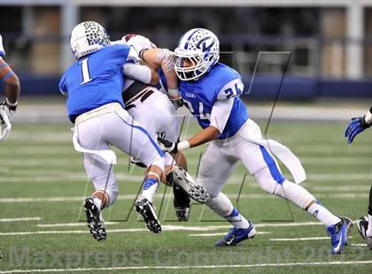 Thumbnail 1 in Cameron Yoe vs. Daingerfield (UIL 2A Division 1 Final) photogallery.