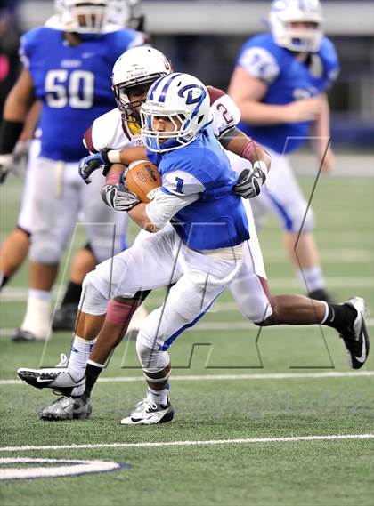 Thumbnail 3 in Cameron Yoe vs. Daingerfield (UIL 2A Division 1 Final) photogallery.