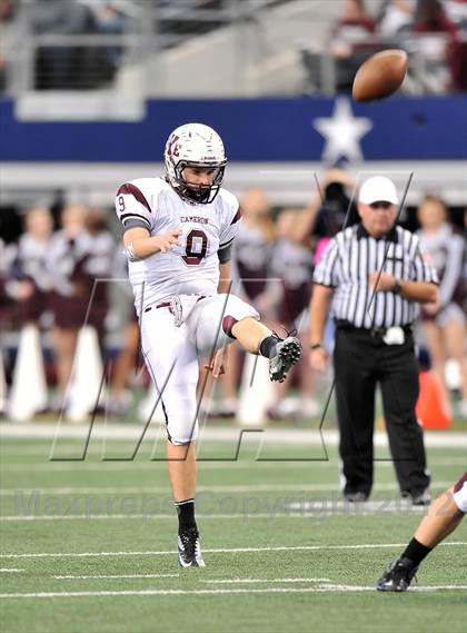 Thumbnail 3 in Cameron Yoe vs. Daingerfield (UIL 2A Division 1 Final) photogallery.