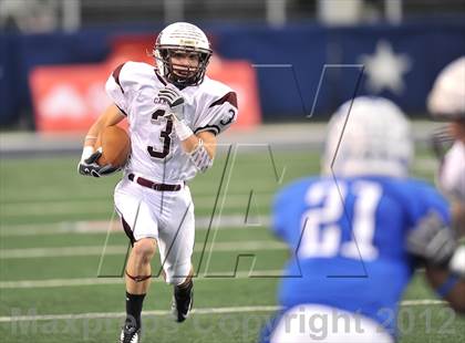 Thumbnail 3 in Cameron Yoe vs. Daingerfield (UIL 2A Division 1 Final) photogallery.