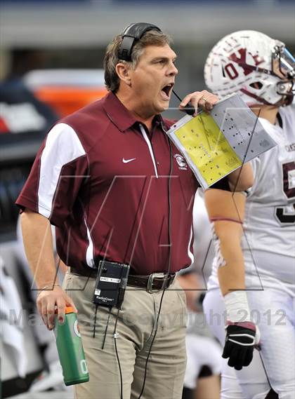 Thumbnail 2 in Cameron Yoe vs. Daingerfield (UIL 2A Division 1 Final) photogallery.