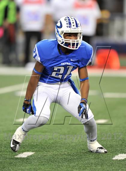 Thumbnail 3 in Cameron Yoe vs. Daingerfield (UIL 2A Division 1 Final) photogallery.