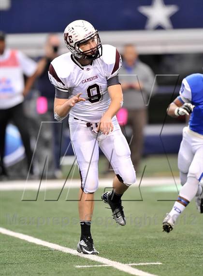 Thumbnail 3 in Cameron Yoe vs. Daingerfield (UIL 2A Division 1 Final) photogallery.
