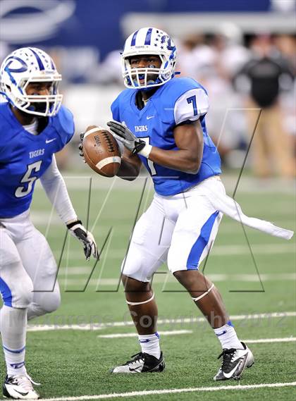 Thumbnail 3 in Cameron Yoe vs. Daingerfield (UIL 2A Division 1 Final) photogallery.