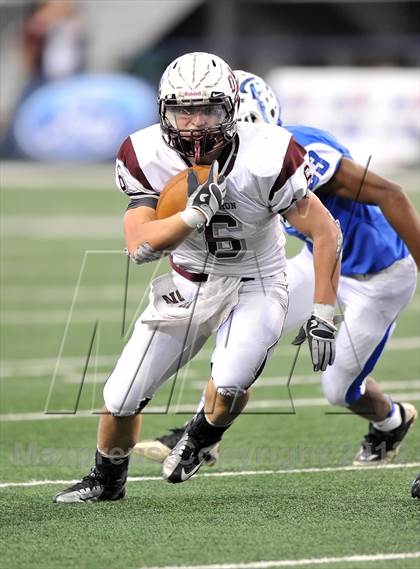 Thumbnail 2 in Cameron Yoe vs. Daingerfield (UIL 2A Division 1 Final) photogallery.