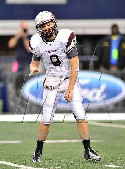 Thumbnail 1 in Cameron Yoe vs. Daingerfield (UIL 2A Division 1 Final) photogallery.