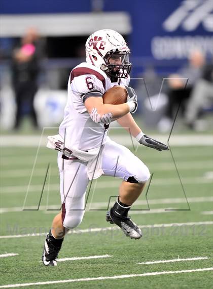 Thumbnail 1 in Cameron Yoe vs. Daingerfield (UIL 2A Division 1 Final) photogallery.