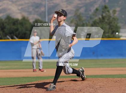 Thumbnail 2 in Oak Park @ Camarillo photogallery.