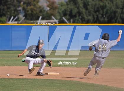 Thumbnail 2 in Oak Park @ Camarillo photogallery.