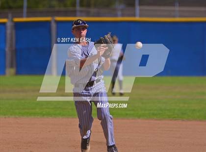 Thumbnail 2 in Oak Park @ Camarillo photogallery.