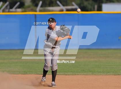 Thumbnail 2 in Oak Park @ Camarillo photogallery.
