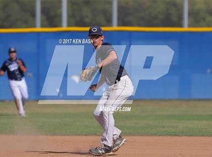 Thumbnail 2 in Oak Park @ Camarillo photogallery.