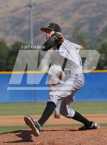 Thumbnail 1 in Oak Park @ Camarillo photogallery.