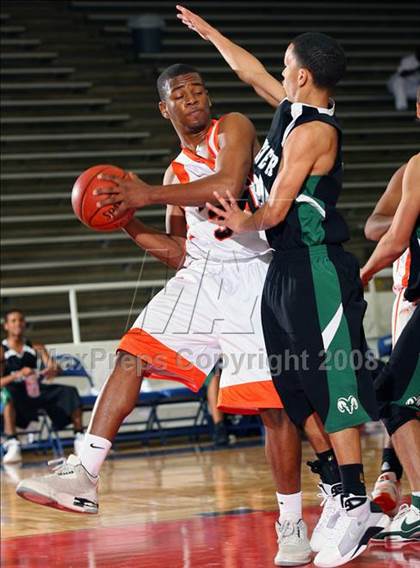 Thumbnail 2 in Berkner vs. La Porte (McDonald's Texas Invitational) photogallery.