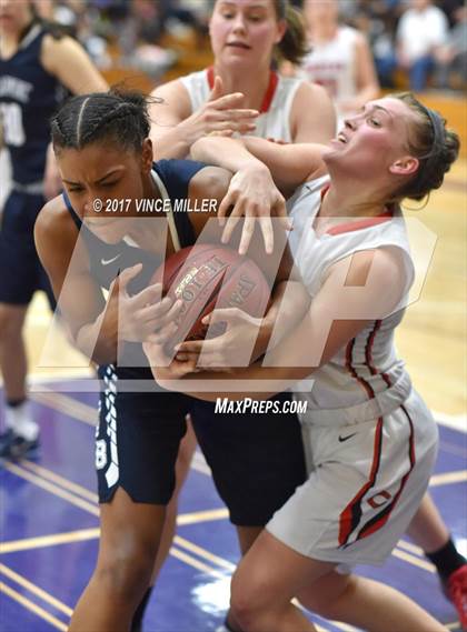 Thumbnail 2 in Bellarmine Prep vs. Camas (WIAA WCD Final) photogallery.