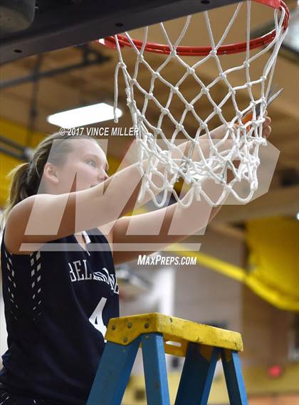 Thumbnail 2 in Bellarmine Prep vs. Camas (WIAA WCD Final) photogallery.
