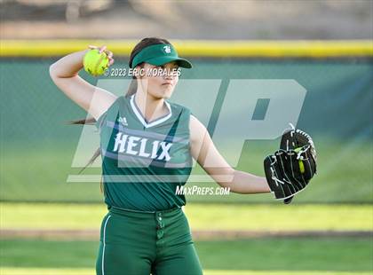 Thumbnail 3 in Steele Canyon @ Helix photogallery.