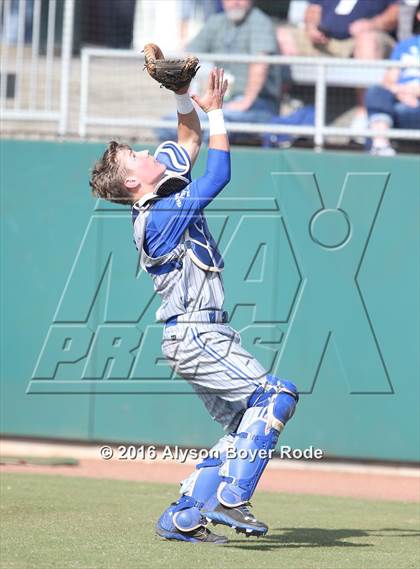 Thumbnail 3 in Walton vs Bingham (National High School Invitational)  photogallery.