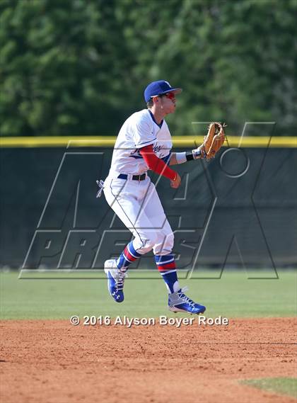 Thumbnail 3 in Walton vs Bingham (National High School Invitational)  photogallery.
