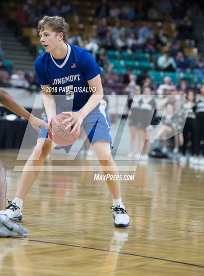 Thumbnail 2 in Longmont vs. Pueblo South (CHSAA 4A Final Four) photogallery.