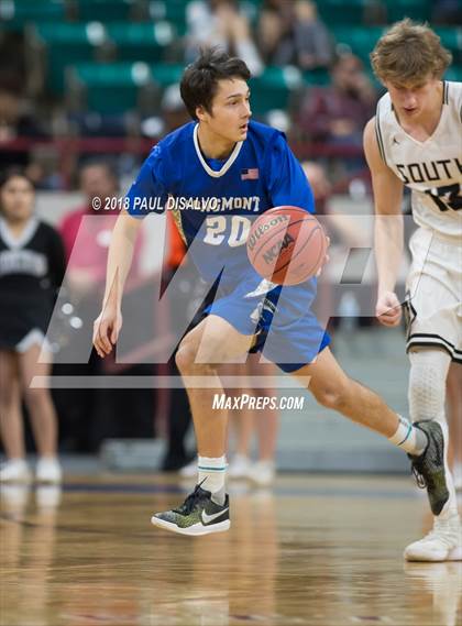 Thumbnail 2 in Longmont vs. Pueblo South (CHSAA 4A Final Four) photogallery.