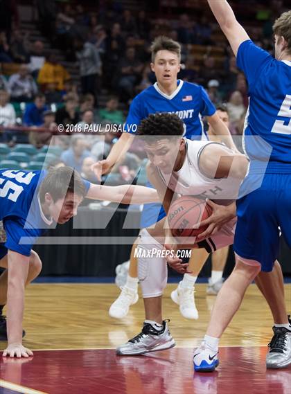 Thumbnail 3 in Longmont vs. Pueblo South (CHSAA 4A Final Four) photogallery.